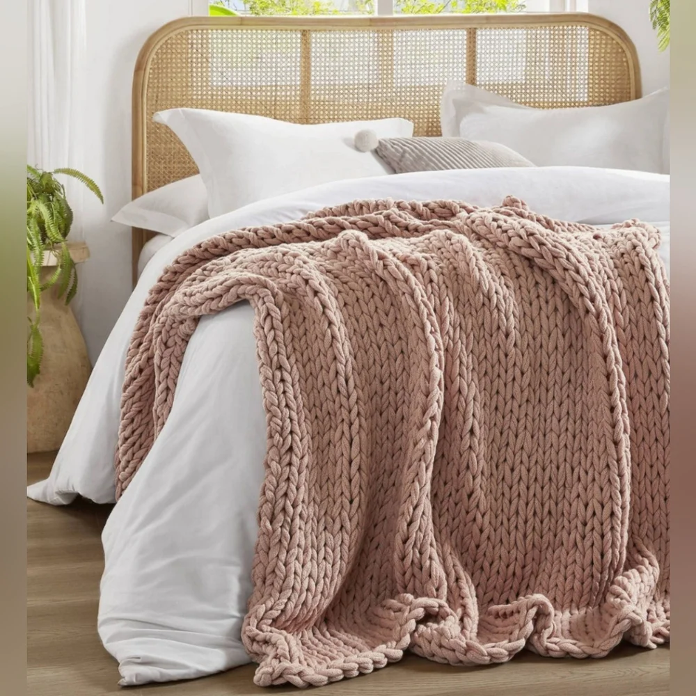 Madison Park Blush Chunky Double Knit Throw Blanket Handmade 50